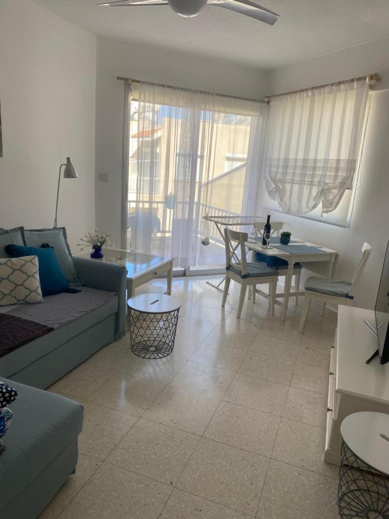 Modern Apartment In Pafos Near The Sea Экстерьер фото